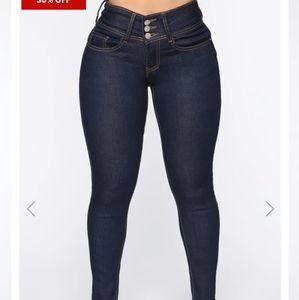 Mackenna booty lifting ankle jeans FashionNova NWT